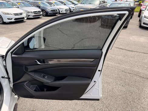 Used 2020 Honda Accord Sport image 16