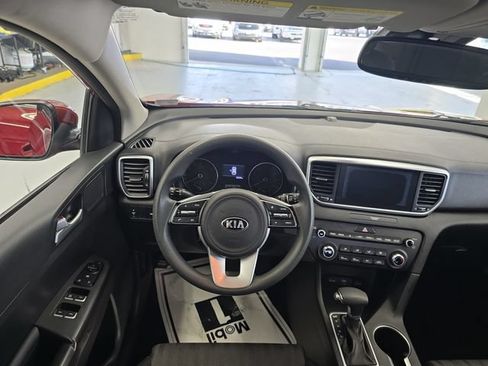 Used 2020 Kia Sportage LX AWD/4WD image 12