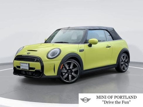 Certified 2022 MINI Cooper S w/ Driver Assistance Package image 1