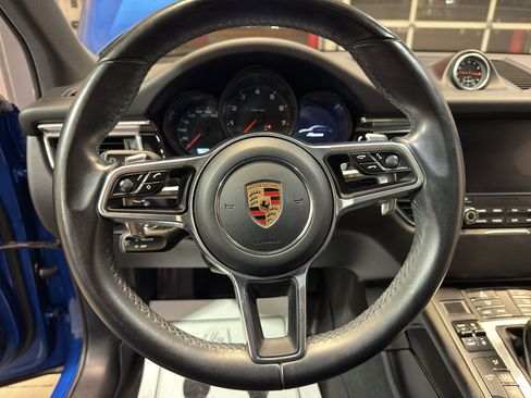 Used 2017 Porsche Macan image 16