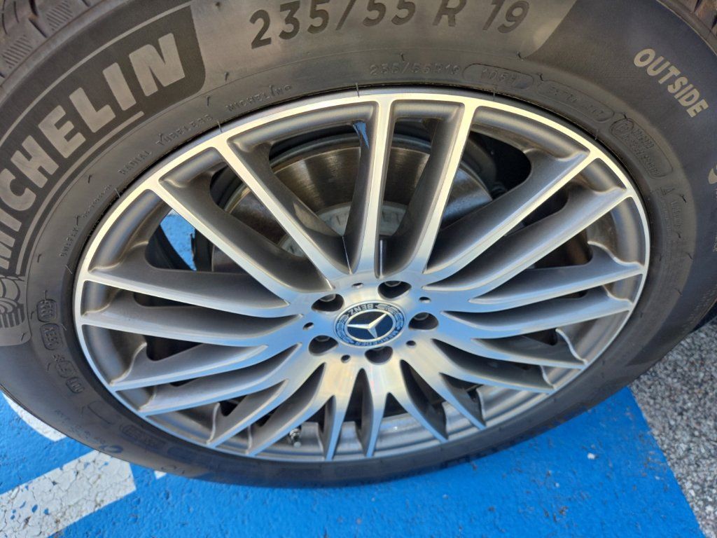 Used 2026 Mercedes-Benz GLC 300 image 10