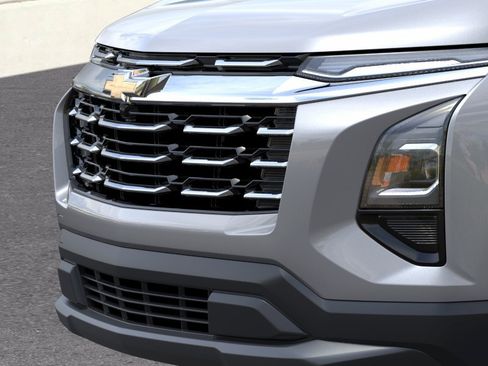 New 2026 Chevrolet Equinox LT FWD image 13