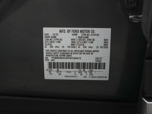 Certified 2023 Ford Explorer Platinum w/ Technology Package image 26