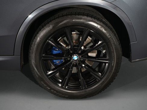 Used 2022 BMW X5 xDrive40i w/ M Sport Package AWD/4WD image 26