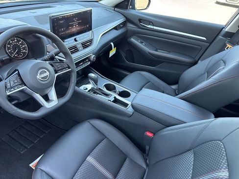 New 2026 Nissan Altima 2.5 SR w/ SR Midnight Edition Package image 10