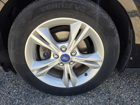Used 2013 Ford Focus SE FWD image 32