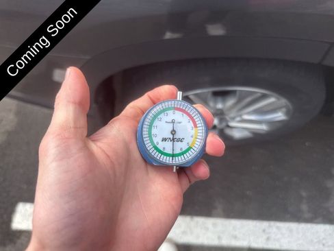 Used 2021 Toyota Highlander Limited image 12