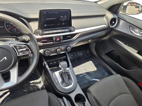 Certified 2024 Kia Forte LXS w/ LXS Technology Package FWD image 21