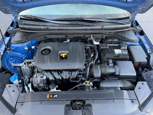 Used 2020 Hyundai Elantra SE image 21