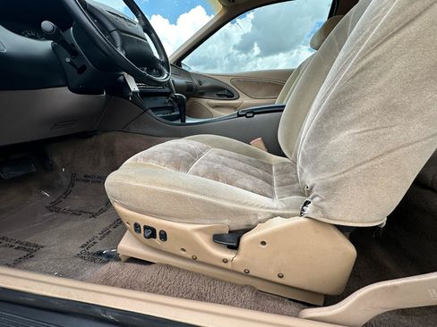 Used 1997 Ford Thunderbird LX RWD image 22