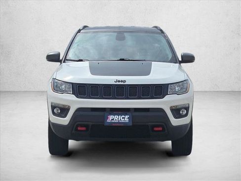 Used 2019 Jeep Compass Trailhawk AWD/4WD image 2