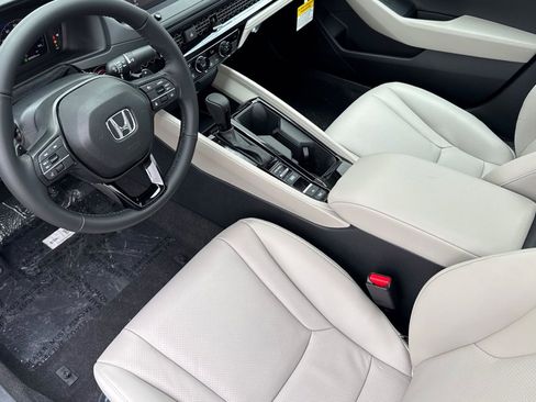 New 2026 Honda Accord EX-L image 9