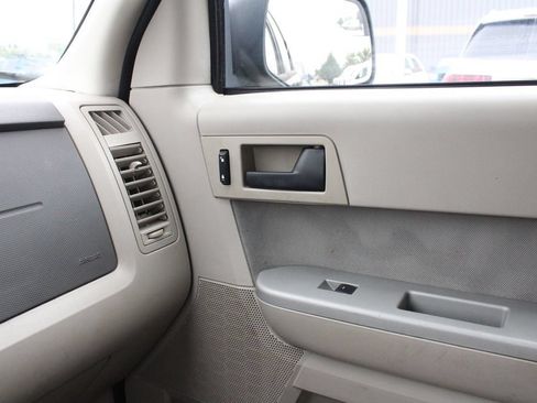Used 2010 Ford Escape XLT AWD/4WD image 18