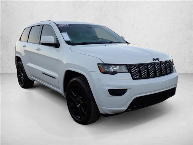 Used 2019 Jeep Grand Cherokee Altitude AWD/4WD image 5