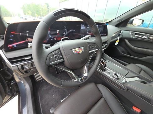 New 2026 Cadillac CT5 V image 12