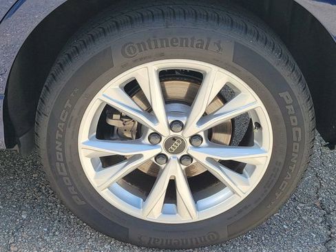 Certified 2025 Audi Q3 2.0T Premium Plus w/ Premium Plus Package image 10