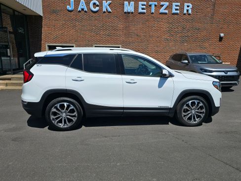 Used 2019 GMC Terrain SLT AWD/4WD image 8