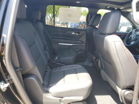 New 2026 Chevrolet Traverse Z71 w/ Driver Confidence Package AWD/4WD image 12