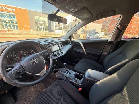 Used 2015 Toyota RAV4 LE image 12