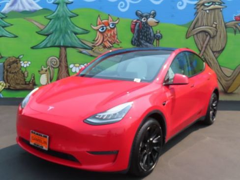 Used 2021 Tesla Model Y Long Range AWD/4WD image 3