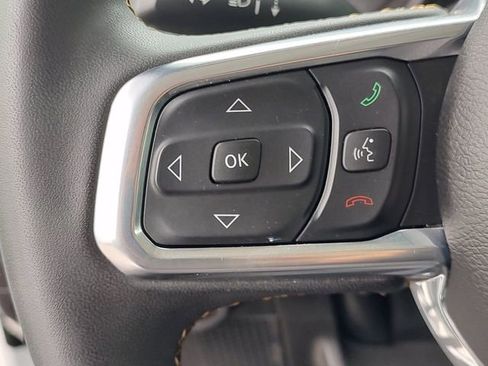 Used 2024 Jeep Wrangler Unlimited Sahara AWD/4WD image 22