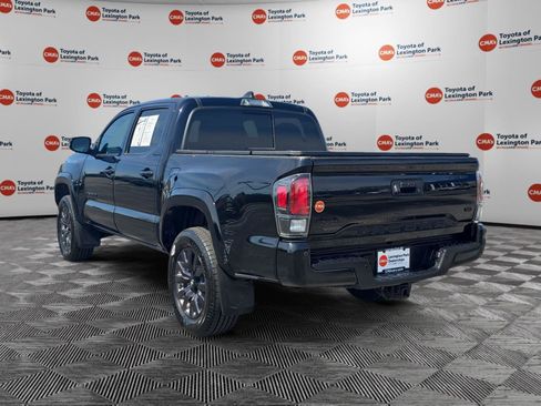 Used 2022 Toyota Tacoma Limited w/ Nightshade Package image 5