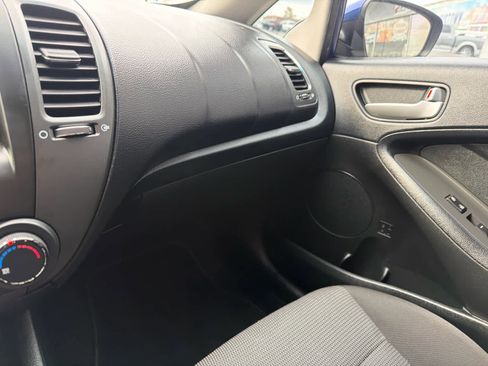 Used 2018 Kia Forte LX image 29