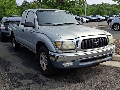 Used 2003 Toyota Tacoma 2WD Xtracab w/ SR5 Pkg image 5