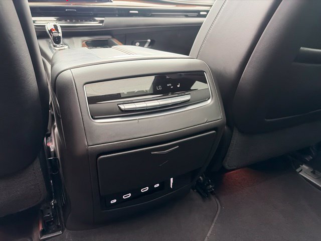 Used 2023 Cadillac Escalade Sport Platinum w/ LPO, ONYX Package AWD/4WD image 29
