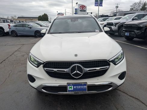 Used 2025 Mercedes-Benz GLC 300 4MATIC image 11