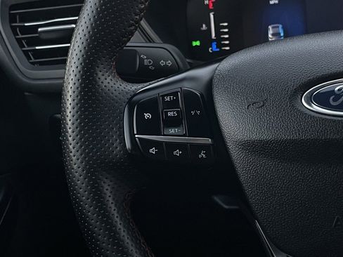 Used 2023 Ford Escape ST-Line image 13