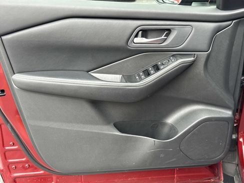 Certified 2026 Nissan Rogue SV AWD/4WD image 23