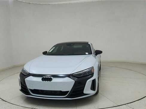 Used 2023 Audi e-tron GT Premium Plus w/ Performance Package image 59