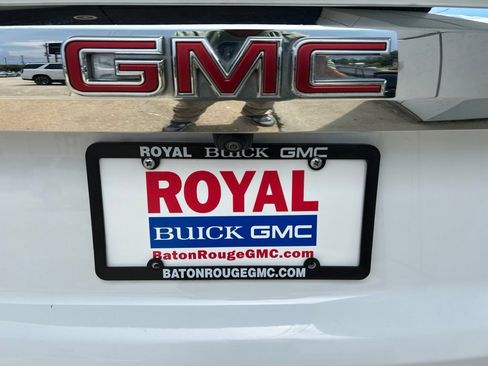 Used 2023 GMC Yukon SLE RWD image 31