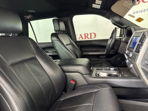Used 2020 Ford Expedition XLT w/ Equipment Group 202A image 8