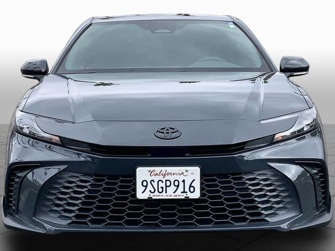 Used 2025 Toyota Camry SE w/ Convenience Package FWD image 3