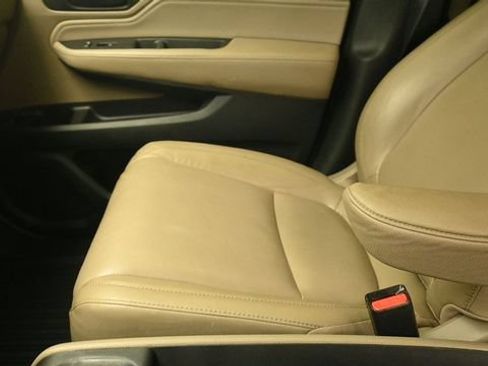 Used 2018 Honda Odyssey Touring image 17