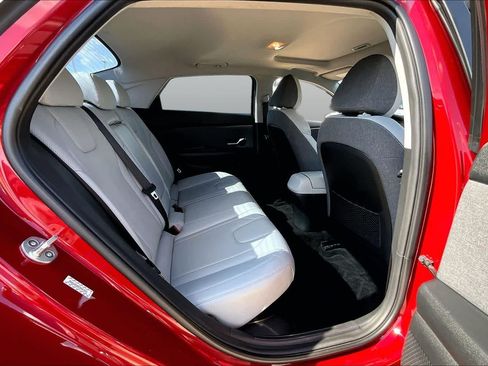 Used 2023 Hyundai Elantra Limited FWD image 19