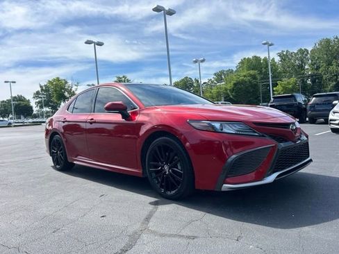 Used 2021 Toyota Camry XSE FWD image 4