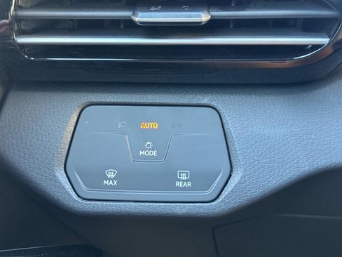 New 2026 Volkswagen ID.4 Pro image 30