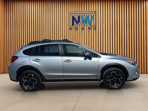 Used 2015 Subaru Crosstrek 2.0i Premium w/ Moonroof Package AWD/4WD image 18