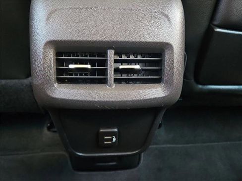 Certified 2024 GMC Terrain SLT AWD/4WD image 16