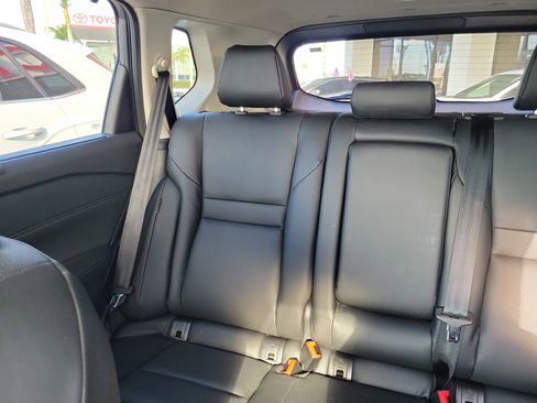 Used 2024 Nissan Rogue SV w/ SV Premium Package image 17