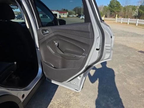 Used 2016 Ford Escape SE image 37