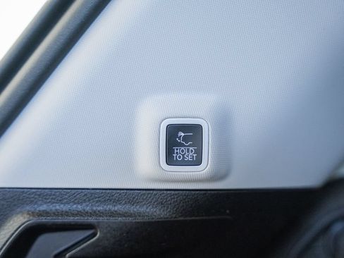 Certified 2023 Jeep Grand Cherokee Limited AWD/4WD image 12