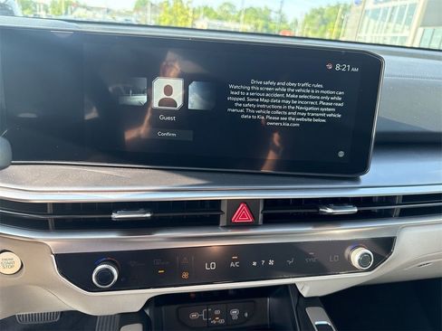 New 2025 Kia Sorento S image 12