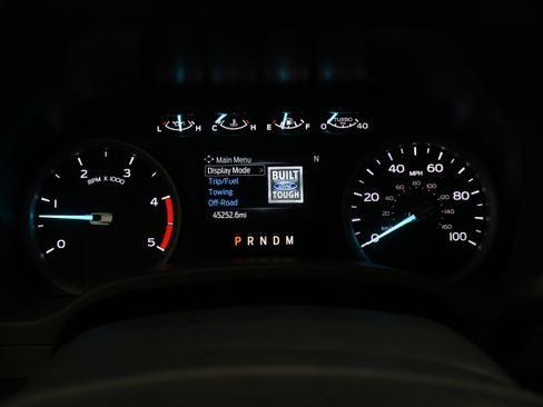 Used 2022 Ford F250 XLT w/ Black Appearance Package image 10