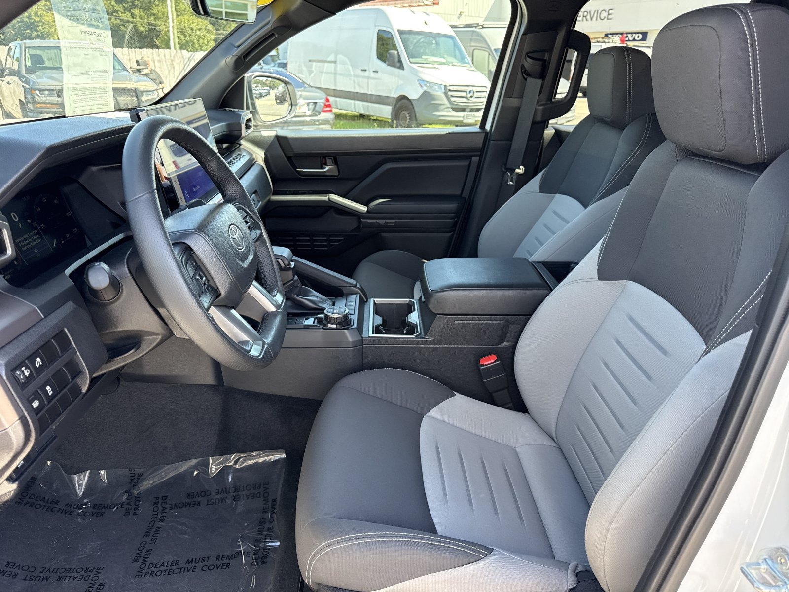 Used 2025 Toyota Tacoma TRD Off-Road AWD/4WD image 9