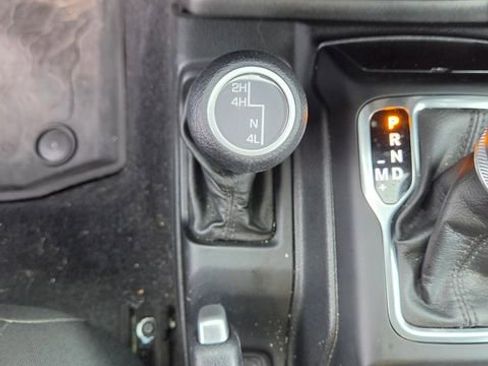 Used 2021 Jeep Gladiator Sport AWD/4WD image 11