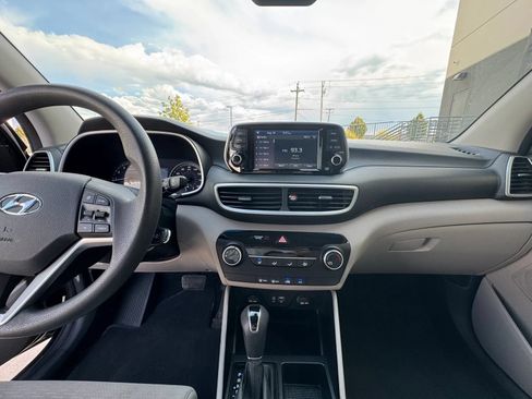 Used 2019 Hyundai Tucson SE AWD/4WD image 14